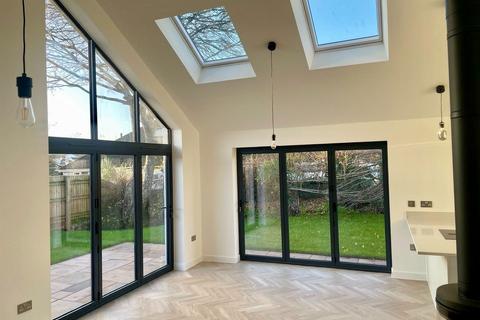 undefined, Valerie Rise, Kingskerswell TQ12