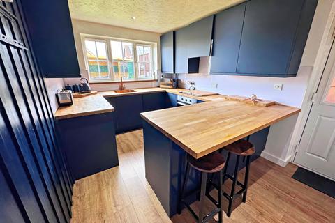 3 bedroom detached house for sale, Mallen Drive, Oldbury B69