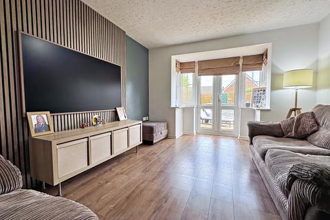 3 bedroom detached house for sale, Mallen Drive, Oldbury B69