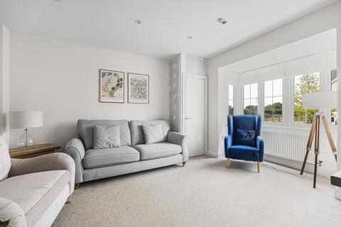 4 bedroom detached house for sale, Hills Drive, Newport CB11