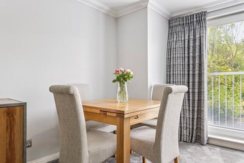 2/1, 30 Randolph Gate, Glasgow, G11 7DE
