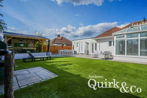 3 bedroom semi-detached bungalow for sale, Batavia Road, Canvey Island, SS8