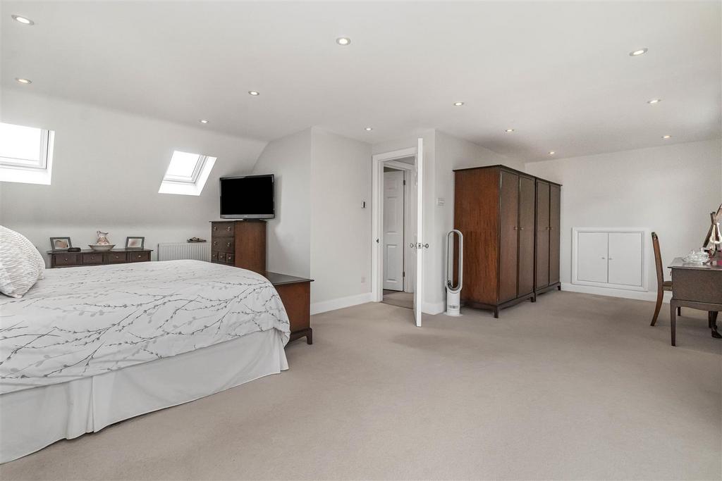 Bedroom 1 (loft)