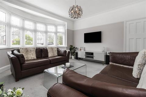 5 bedroom semi-detached house for sale, Ashurst Road, Cockfosters, EN4