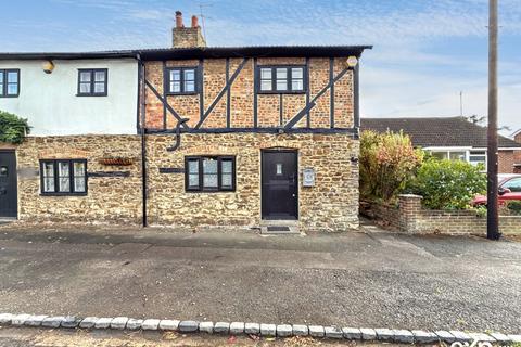 3 bedroom cottage for sale, Station Road, Milton Keynes MK17