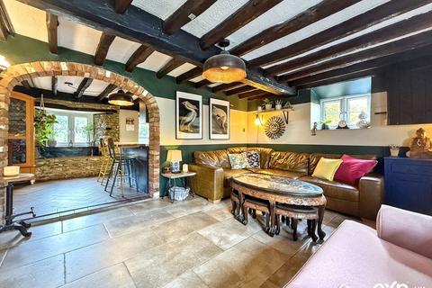 3 bedroom cottage for sale, Station Road, Milton Keynes MK17
