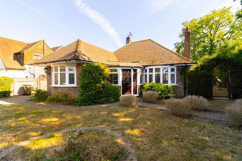 undefined, Crewes Avenue, Warlingham