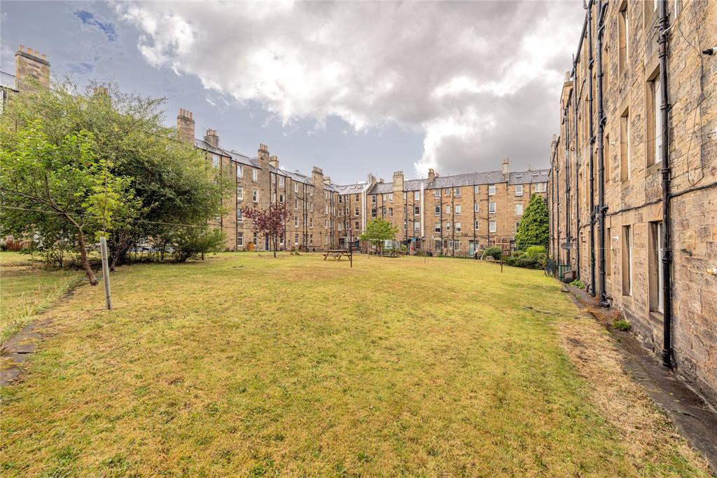 Shared Rear Garden