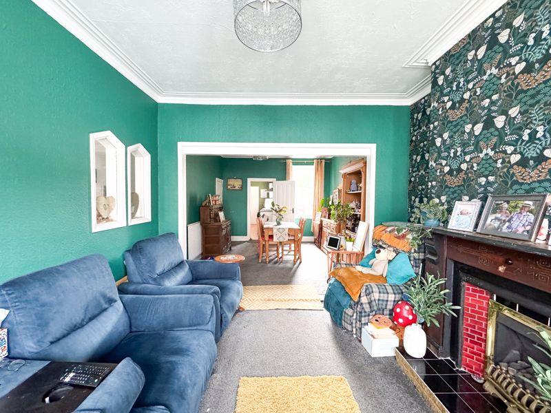 Lounge to dining