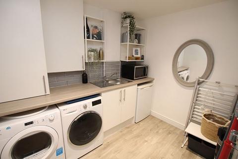 16 Burley Close, Laceby, Grimsby, DN37 7EN
