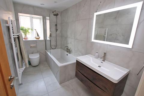 16 Burley Close, Laceby, Grimsby, DN37 7EN