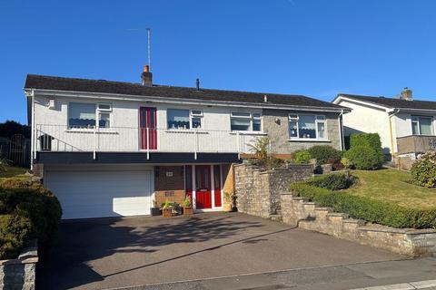 Cresta Road, Abergavenny