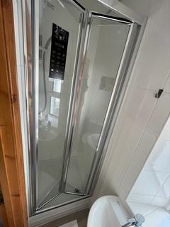 1 bedroom bedsit to rent, King Edward's Road, Swansea SA1