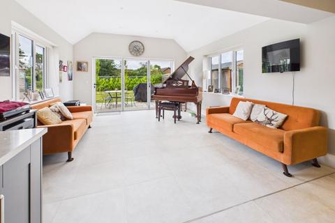 4 bedroom detached house for sale, 7 Fairfield Place, Partney, near Spilsby