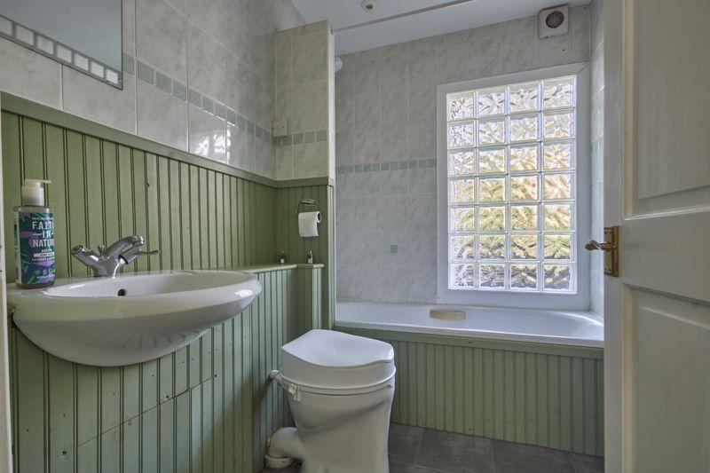 Flat's Bathroom