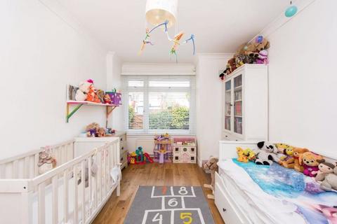 2 bedroom property to rent, Hampton Road, Twickenham TW2