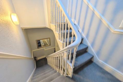 undefined, To Let - York Terrace, Manchester Road, Southport -Second Floor Studio Apt