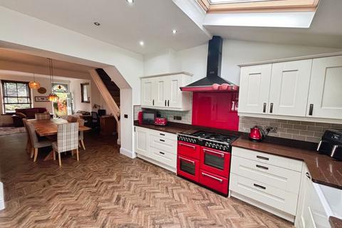2 bedroom cottage for sale, Charlotte Street, Chapeltown