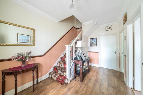 undefined, Grand Avenue, Wembley