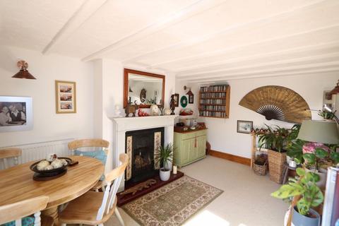 1 Penddol, Llanbrynmair, SY19 7AD