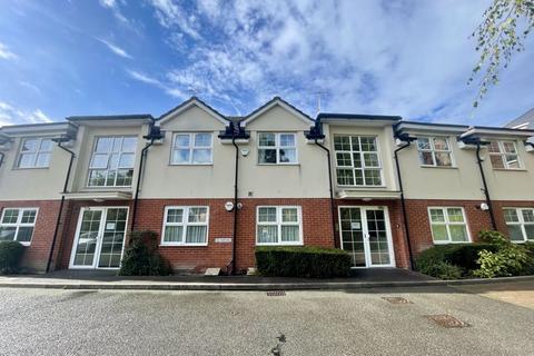 Walnut Mews, Wooburn Green HP10