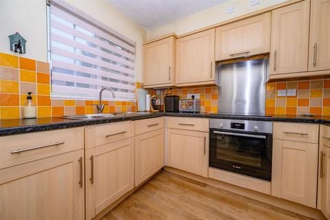 8 Lapwing Way, Abbots Langley, WD5 0GG