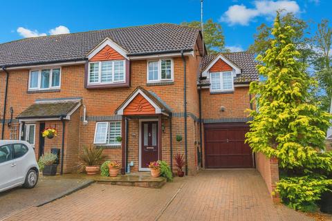 8 Lapwing Way, Abbots Langley, WD5 0GG