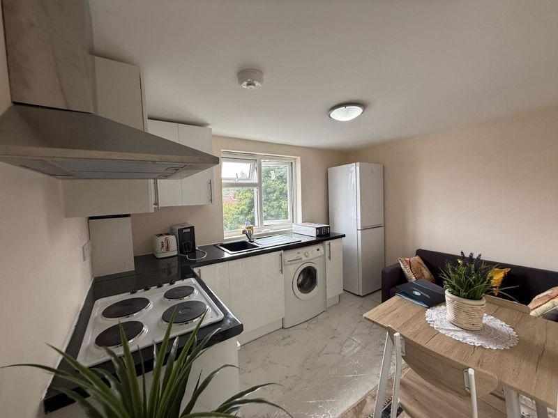 Apartment in London - View 3
