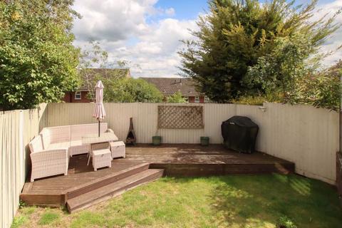 3 bedroom end of terrace house for sale, Fields End, Tring
