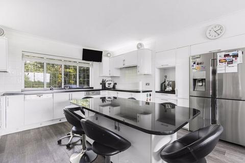 6 bedroom detached house for sale, The Ridgeway, Cuffley EN6