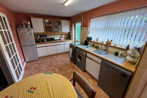 undefined, Lonsdale Road, Ford, L21