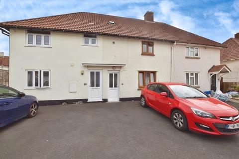 3 bedroom terraced house for sale, Tournament Road, Salisbury                       *NO ONWARD CHAIN*
