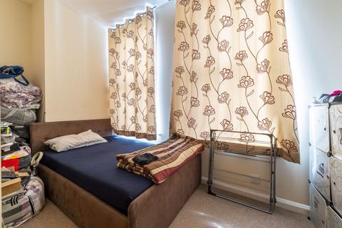 2 bedroom apartment for sale, The Broadway, Crowborough