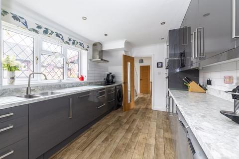3 bedroom detached house for sale, Oliver Close, Crowborough