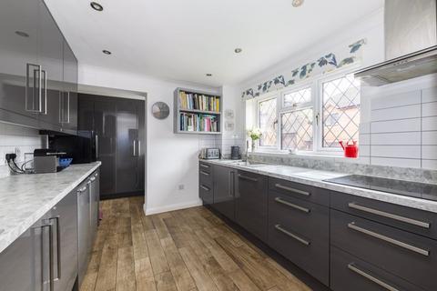 3 bedroom detached house for sale, Oliver Close, Crowborough