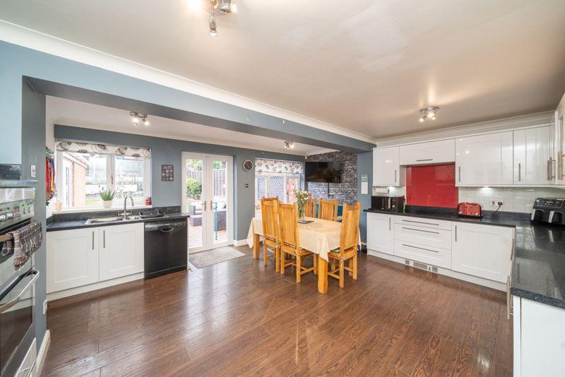 Dining kitchen