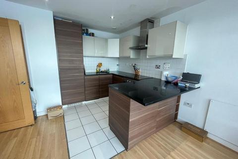 3 bedroom apartment to rent, 21 Western Gateway, Royal Victoria Dock, Excel E16