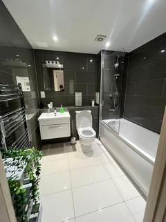 3 bedroom flat to rent, Westferry Road, Canary Wharf E14