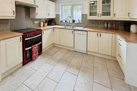 4 bedroom detached house for sale, Whitworth Drive, Telford TF3