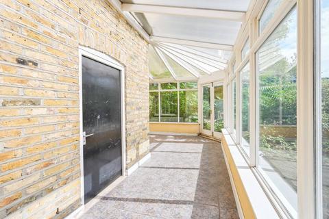 undefined, London E3