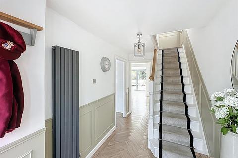 9 Beech Drive, Kenilworth, CV8 2JQ