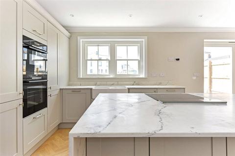 4 bedroom townhouse for sale, West Street, Bognor Regis, West Sussex, PO21
