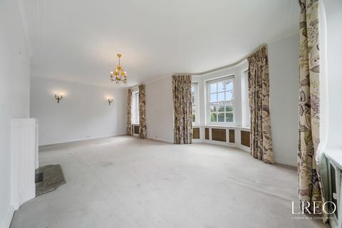 undefined, St Stephen's Close, Avenue Road, St John's Wood, NW8