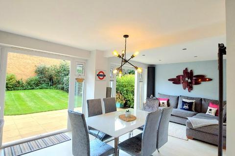5 bedroom detached house for sale, Line Way, Earls Barton, Northamptonshire NN6