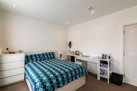 26 Nutfield Road, London, E15 2DG