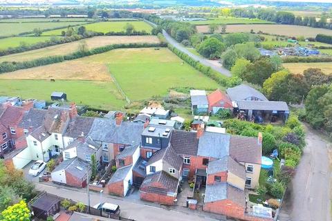 3 bedroom townhouse for sale, Sunnyside, Earls Barton, Northamptonshire NN6