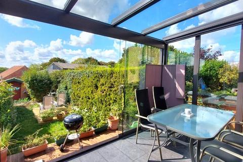 3 bedroom townhouse for sale, Sunnyside, Earls Barton, Northamptonshire NN6