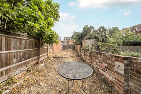 2 bedroom terraced house for sale, Chapel Street, East Oxford