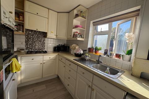 2 bedroom maisonette for sale, Rostrevor Gardens, Southall