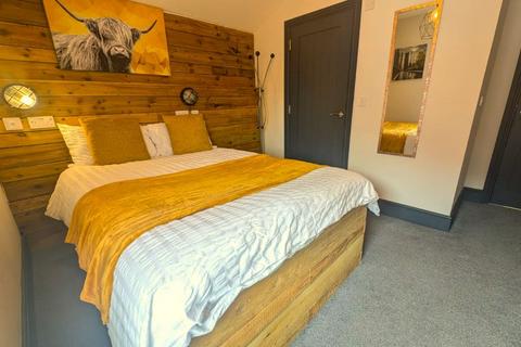 1 bedroom in a house share to rent, Room 6